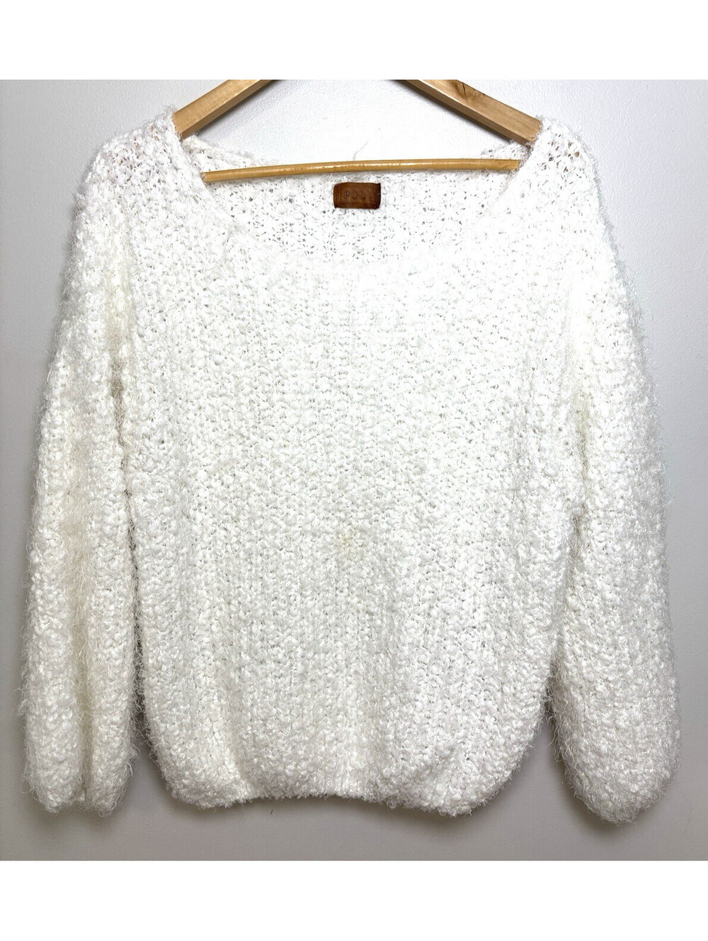 POL Oversized Sweater Womens Size L Whie Eyelash Fluffy Round Neck Baggy JUF4A